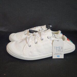 Time And Tru Women Scrunch Back Sneakers White Size 10 NWT Beach Vacation